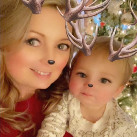 Meet your Posher, Misty I have so many items to list so watch my closet 😊 - Picture 7 of 9